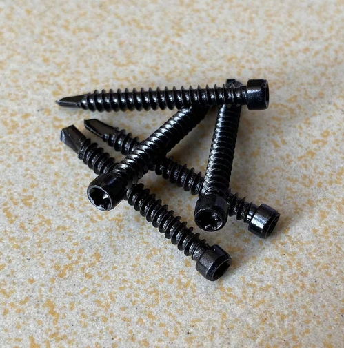 410不銹鋼杯頭內(nèi)梅花鉆鉆尾鍍黑色鉆尾自轉(zhuǎn)螺絲 特性、應(yīng)用與優(yōu)勢解析